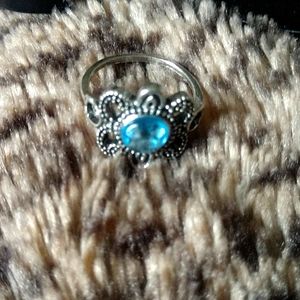 BEAUTIFUL BLUE STONE SILVER RING